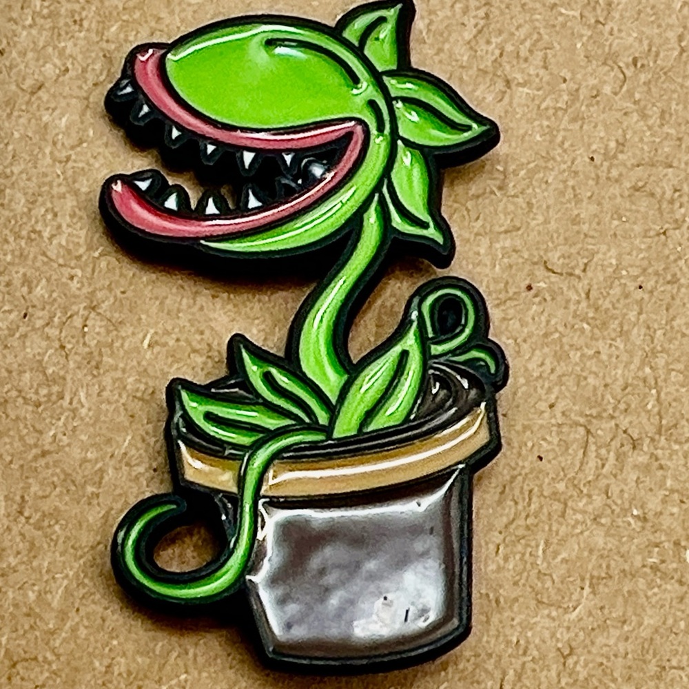 Audrey II Enamel Pin – Little Shop of Horrors Inspired Collectible - Picture 4 of 4